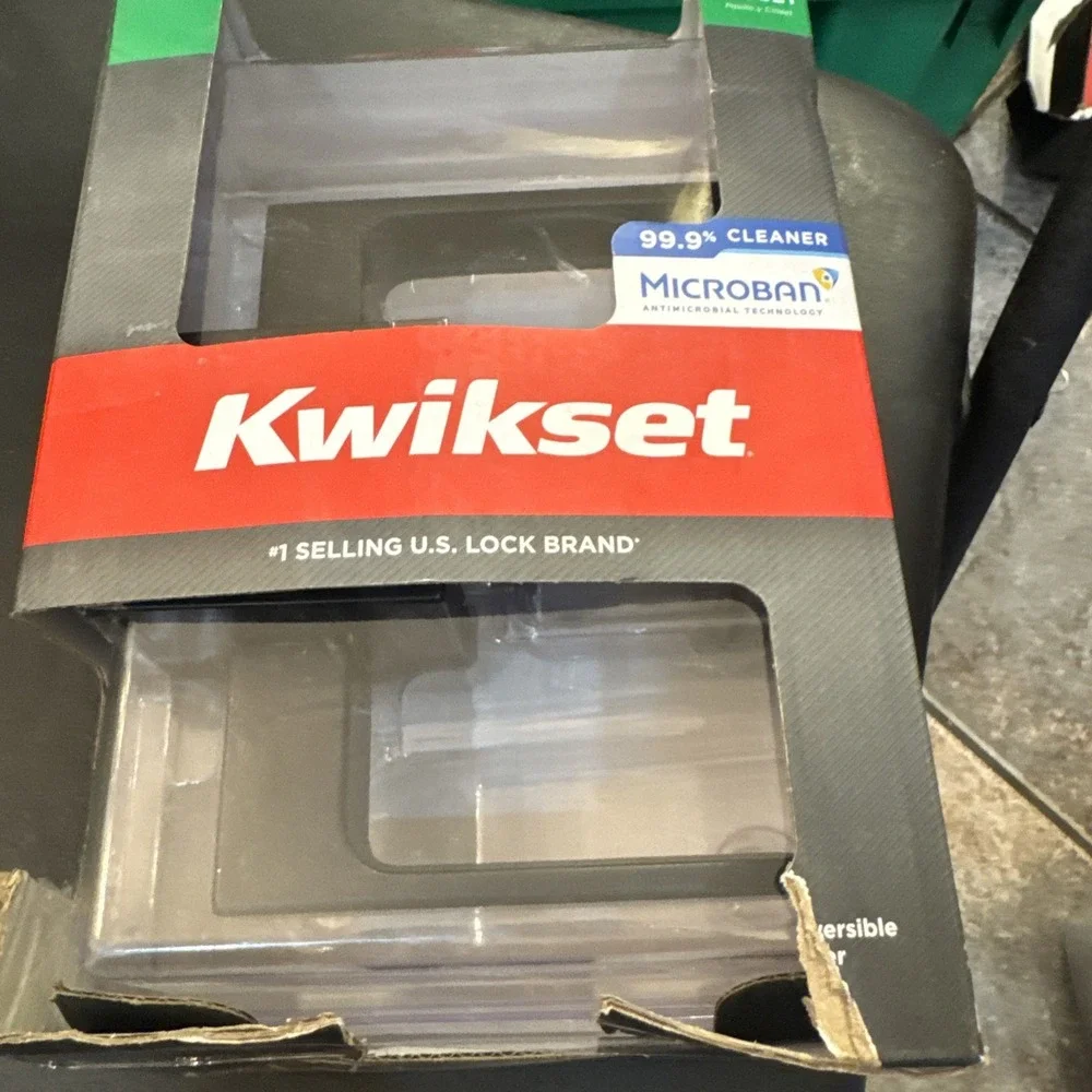 Kwikset Singapore Lever Passive Hall & Closet Matte Black 97200-899
